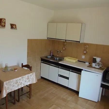 Apartamento With A Parking Space Lumbarda, Korcula - 4411